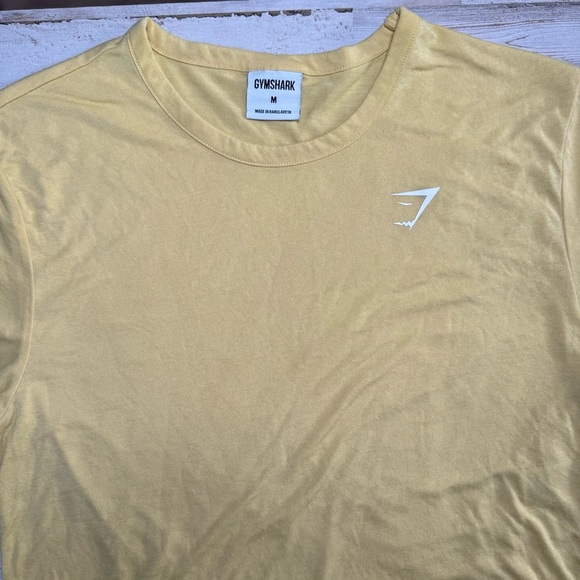 Gymshark Women’s Yellow Slanted Hem Short Sleeve T-Shirt - Picture 2 of 8